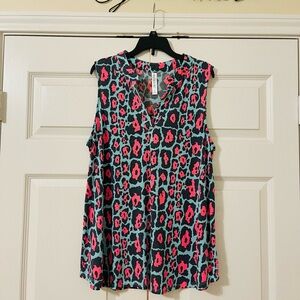 Chic Leopard Print Sleeveless Blouse